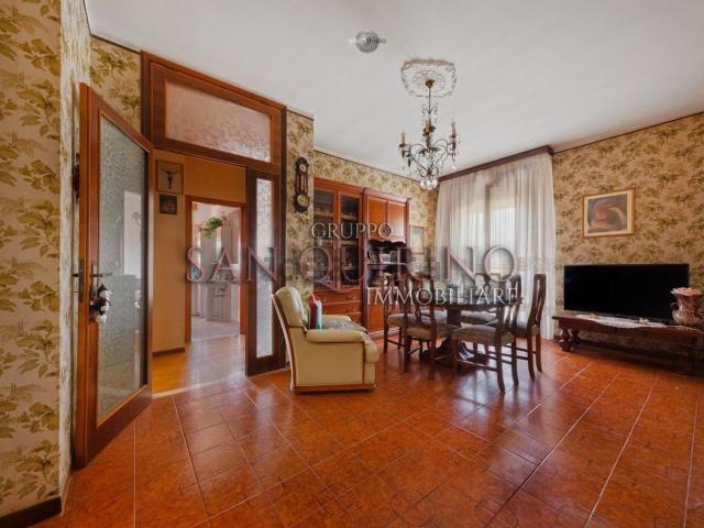Appartamento in vendita di 100 m² in Via Provinciale, 28