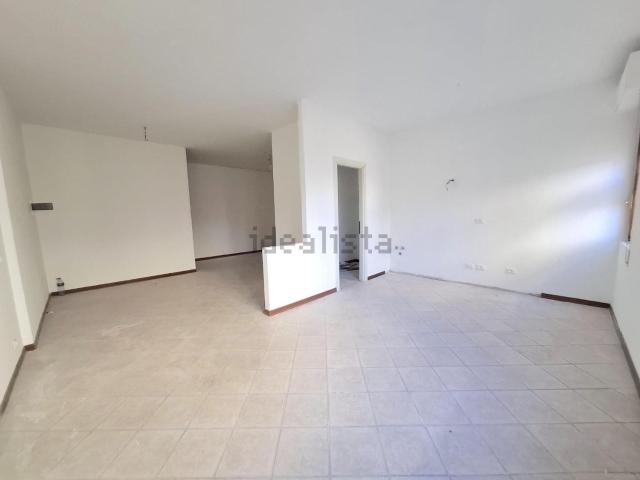Appartamento in vendita di 100 m² in Via Provinciale Avenza Sarzana