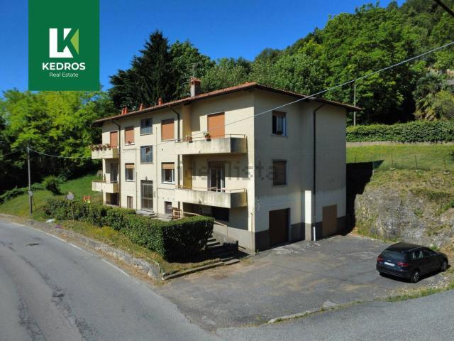 Appartamento in vendita di 100 m² in Via Provinciale la Rasa, 51