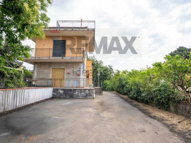 Appartamento in vendita di 100 m² in Via R. Livatino, 7