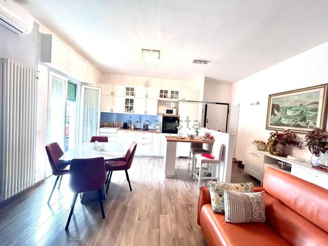 Appartamento in vendita di 100 m² in Via Rozzone, 63
