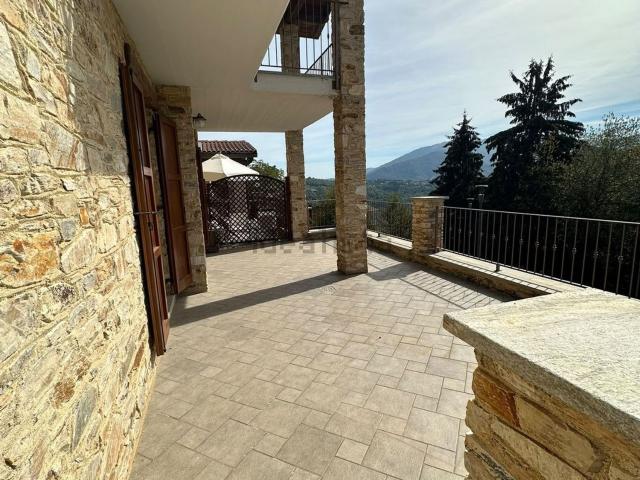 Appartamento in vendita di 100 m² in Via Roburent
