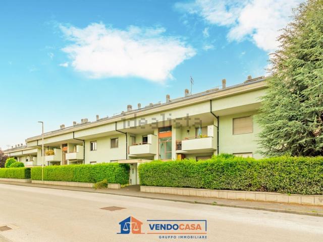 Appartamento in vendita di 100 m² in Via Rocca Dè Baldi, 2