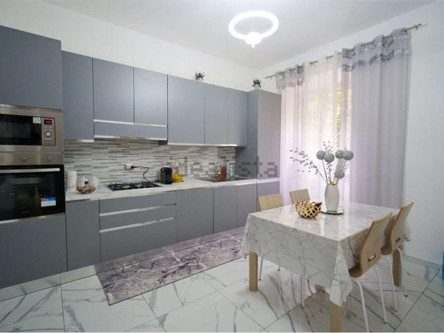 Appartamento in vendita di 100 m² in Via Roma