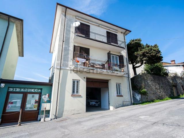 Appartamento in vendita di 100 m² in Via Roma, 10