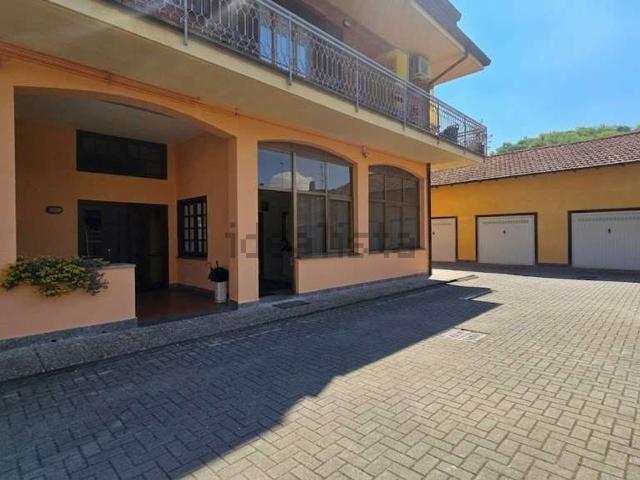Appartamento in vendita di 100 m² in Via Roma, 16