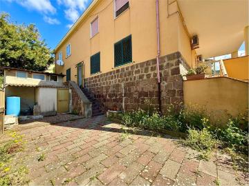 Appartamento in vendita di 100 m² in Via Romagna