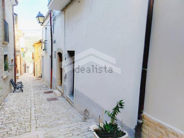 Appartamento in vendita di 100 m² in Via Romeo Carlo