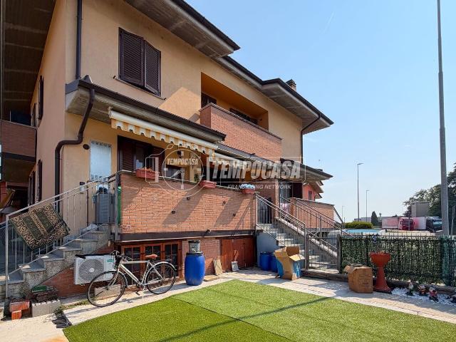 Appartamento in vendita di 100 m² in Via Roncadello, 15