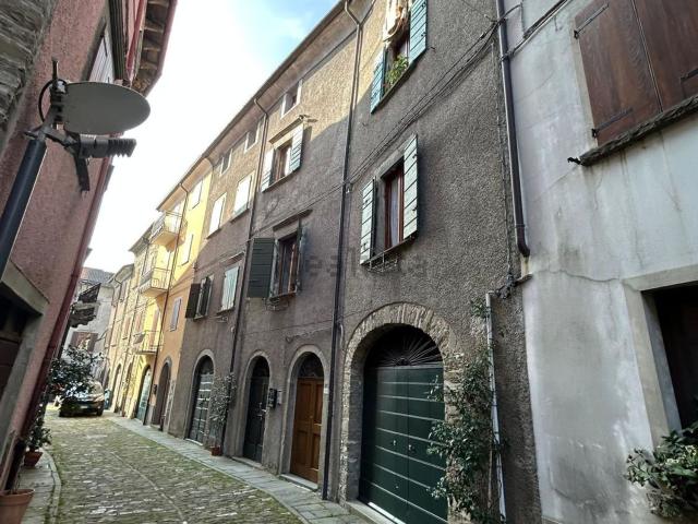 Appartamento in vendita di 100 m² in Via ROSSI