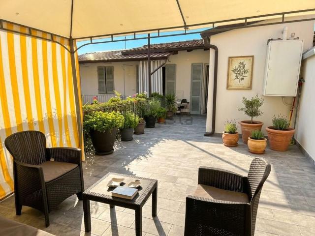Appartamento in vendita di 100 m² in Via Raffaele Lumelli, 19
