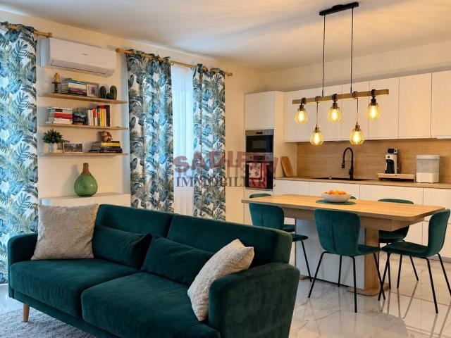 Appartamento in vendita di 100 m² in Via Raffaele Sciarra, 11