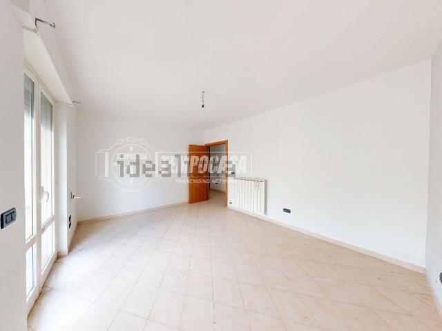 Appartamento in vendita di 100 m² in Via Raffaele Palma, 12