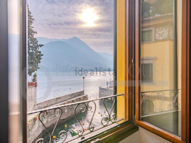 Appartamento in vendita di 100 m² in Via Regina