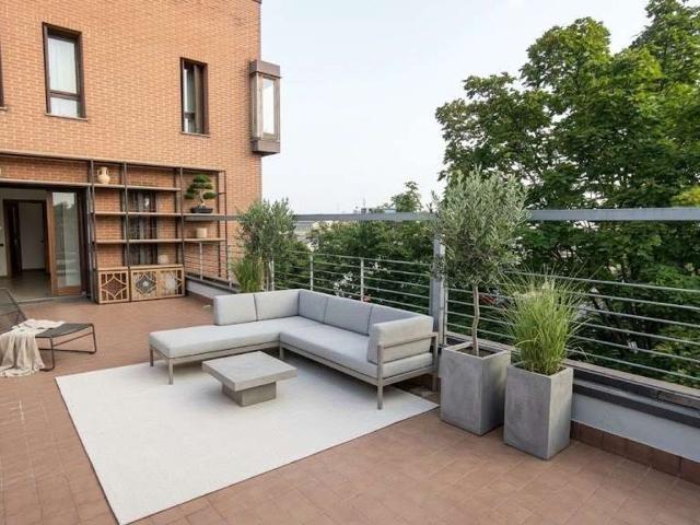 Appartamento in vendita di 100 m² in Via Remo Brambilla, 7