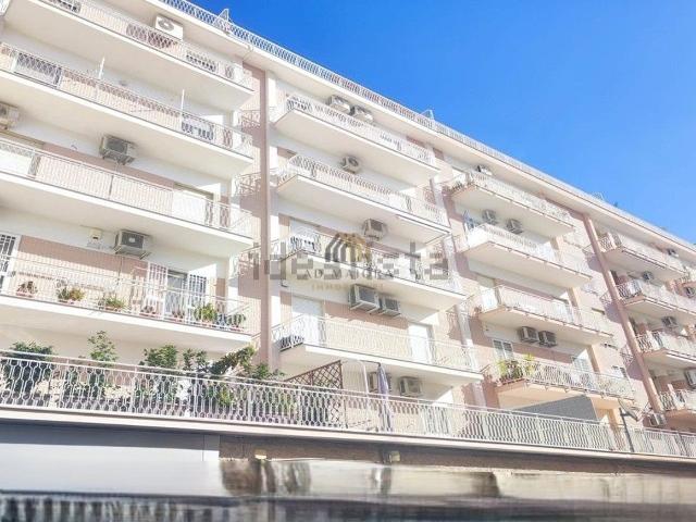 Appartamento in vendita di 100 m² in Via Ruggiero Bonghi, 20
