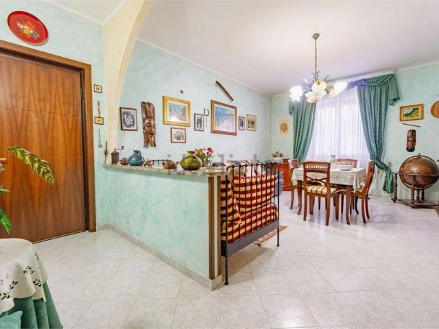 Appartamento in vendita di 100 m² in Via Torino, 21