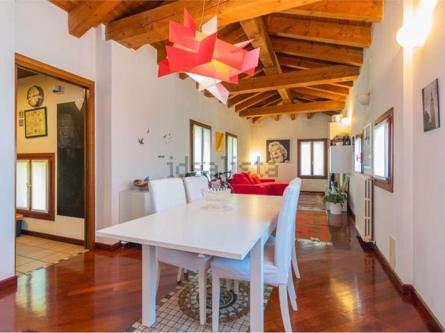 Appartamento in vendita di 100 m² in Via Torre Belfredo, 46