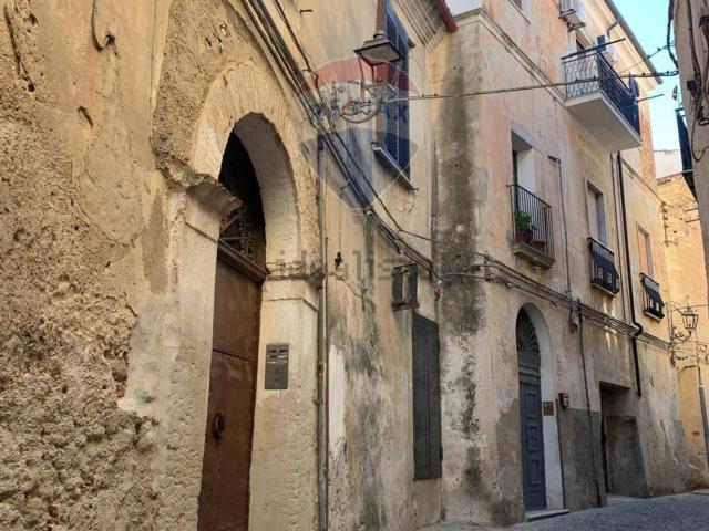 Appartamento in vendita di 100 m² in Via Toscano