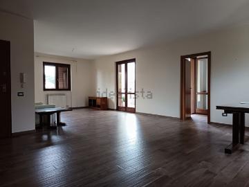 Appartamento in vendita di 100 m² in Via Tagliente