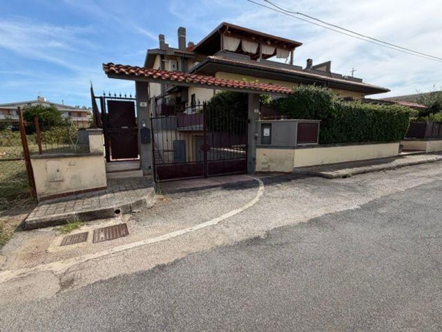 Appartamento in vendita di 100 m² in Via Tevere, 31