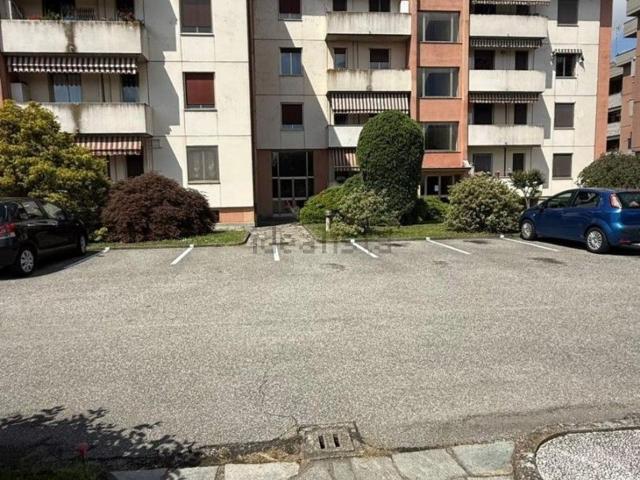 Appartamento in vendita di 100 m² in Via Ten A. Rottigni, 19