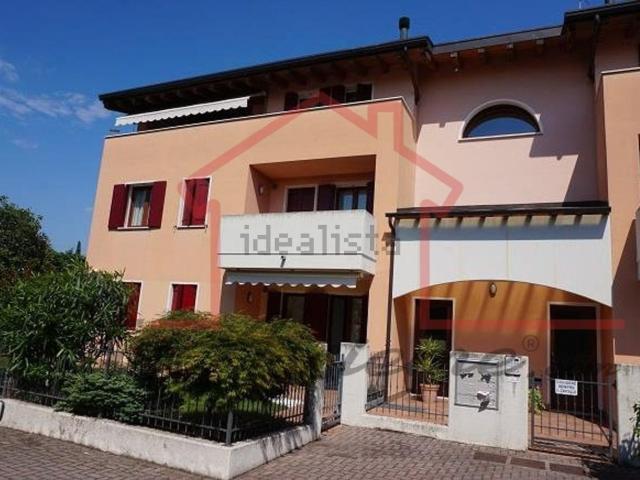 Appartamento in vendita di 100 m² in Via Tenente Zanon