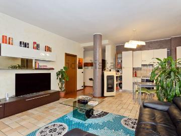 Appartamento in vendita di 100 m² in Via Tepice, 10