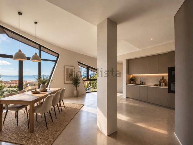 Appartamento in vendita di 100 m² in Via Tiziano, 1