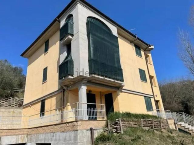 Appartamento in vendita di 100 m² in Via Ticino