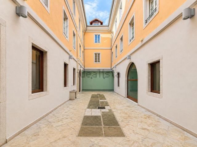 Appartamento in vendita di 100 m² in Via Trenta Ottobre