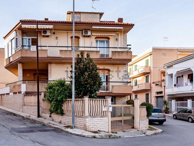 Appartamento in vendita di 100 m² in Via Trieste