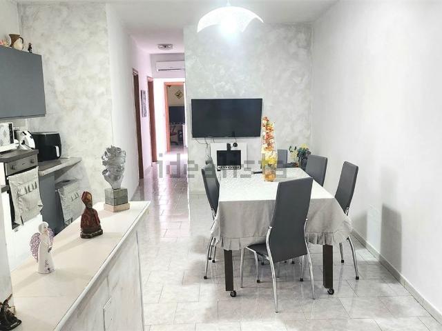 Appartamento in vendita di 100 m² in Via Trieste e Trento, 11