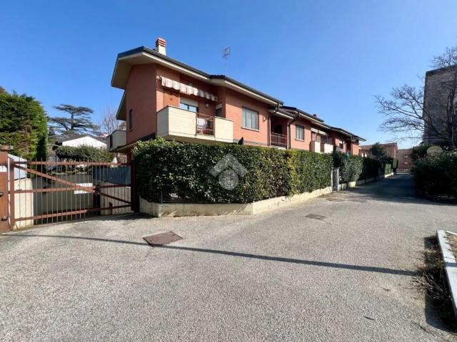 Appartamento in vendita di 100 m² in Via U. Foscolo, 5
