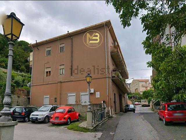 Appartamento in vendita di 100 m² in Via Umbria, 2