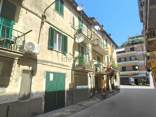 Appartamento in vendita di 100 m² in Via Ungheria