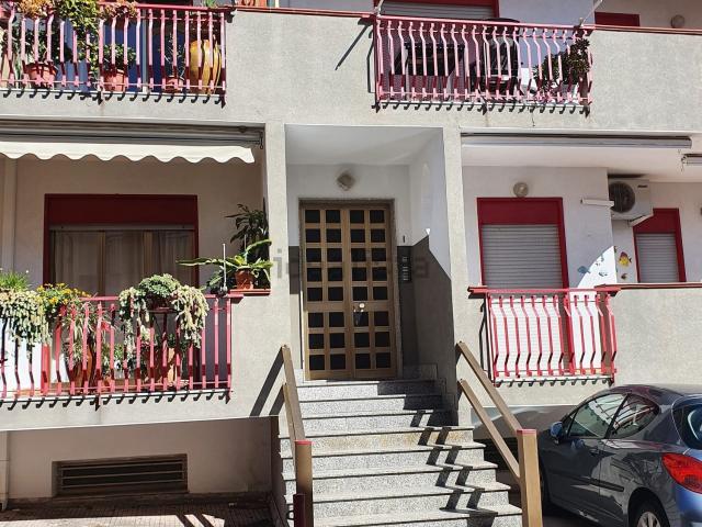 Appartamento in vendita di 100 m² in Via Ugo Foscolo, 1