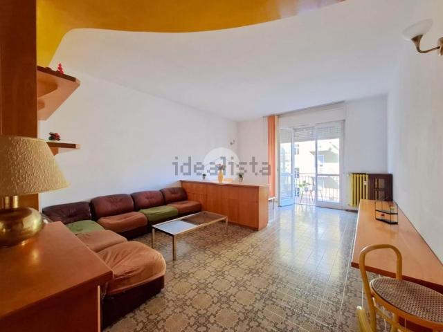 Appartamento in vendita di 100 m² in Via Ugo Foscolo, 33