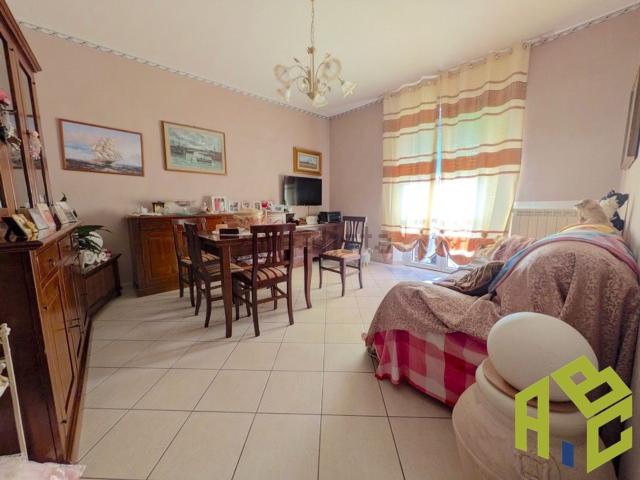 Appartamento in vendita di 100 m² in Via Volturno, 3