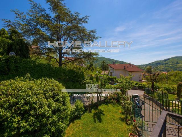 Appartamento in vendita di 100 m² in Via Vaccarezza