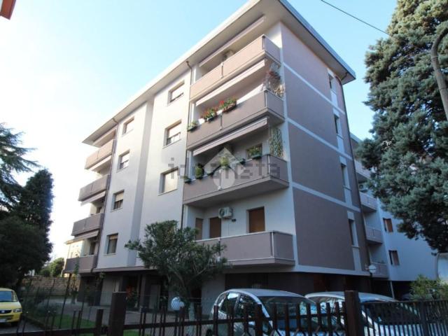 Appartamento in vendita di 100 m² in Via Valeggio sul Mincio, 9