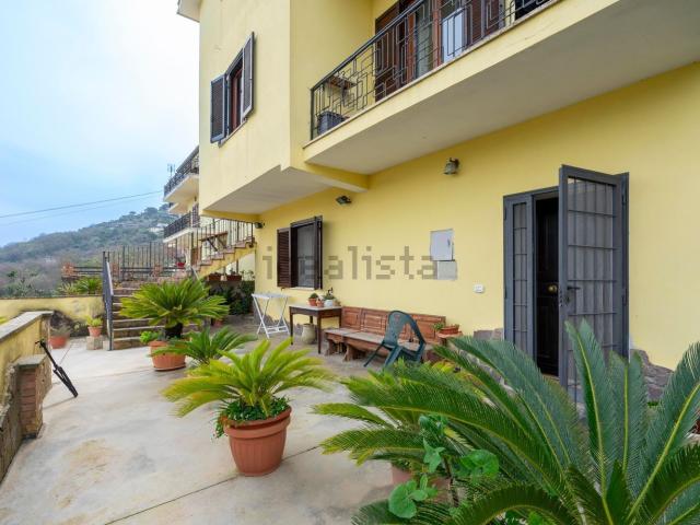 Appartamento in vendita di 100 m² in Via Variante