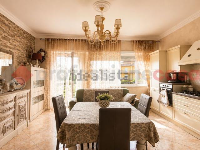 Appartamento in vendita di 100 m² in Via Vecchia Fiuggi, 141