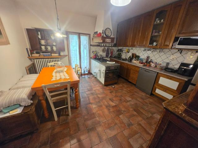 Appartamento in vendita di 100 m² in Via Vecchia Pisana