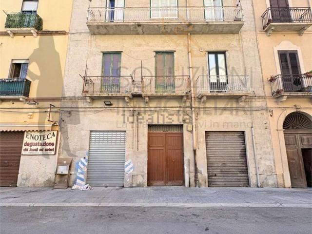 Appartamento in vendita di 100 m² in Via Vespri, 220