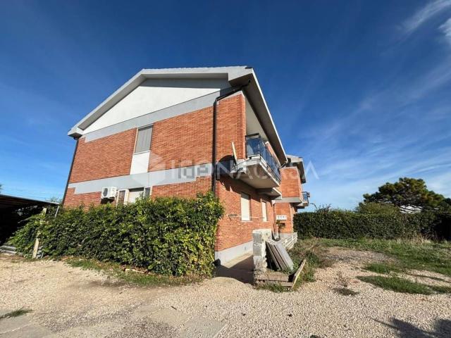 Appartamento in vendita di 100 m² in Via Villaggio Siv