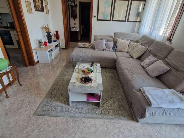 Appartamento in vendita di 100 m² in Via Vincenzo Gagliardi, 4