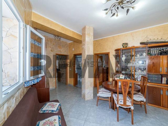 Appartamento in vendita di 100 m² in Via Vincenzo Gemito, 34
