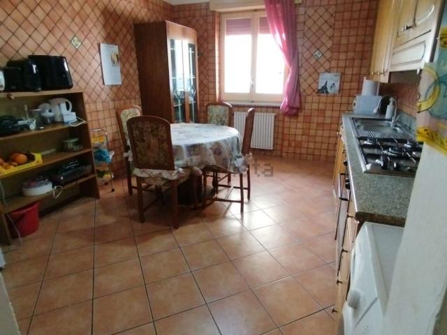 Appartamento in vendita di 100 m² in Via Zabatta