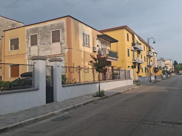 Appartamento in vendita di 100 m² in Viale Trieste, 14